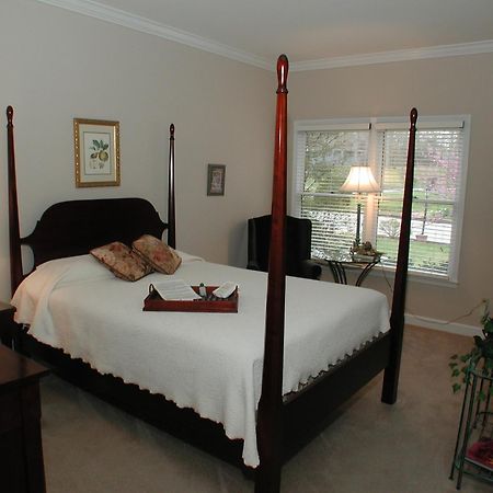 The Garden Inn Bed & Breakfast At Bee Rock Monterey Eksteriør bilde